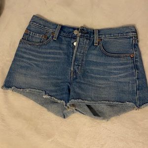 Jean short, Levi, 27,